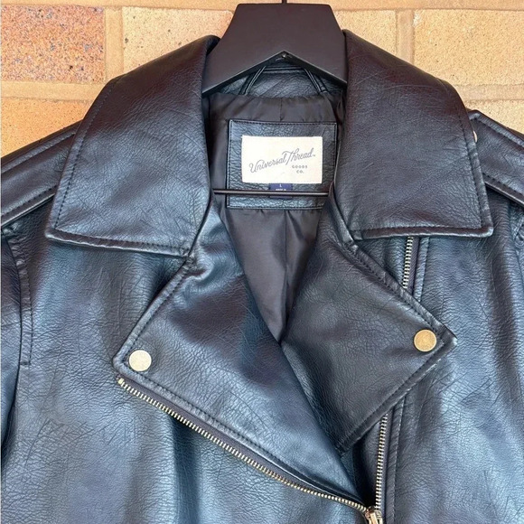 Universal Thread black faux leather zip front lined moto jacket coat large - Picture 2 of 10